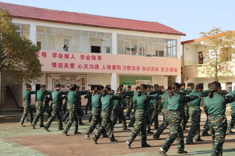 江西强望心理疏导基地学生训练